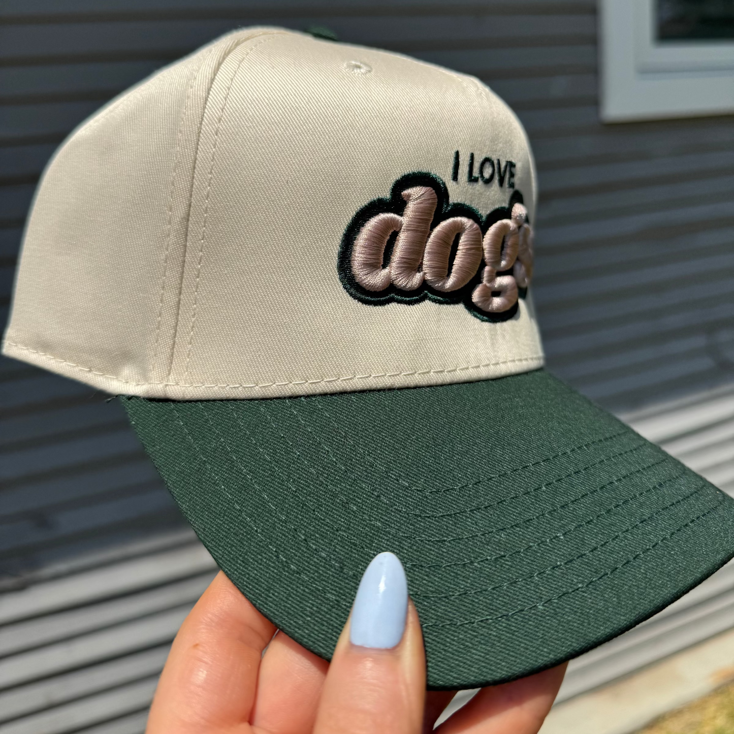 I LOVE DOGS